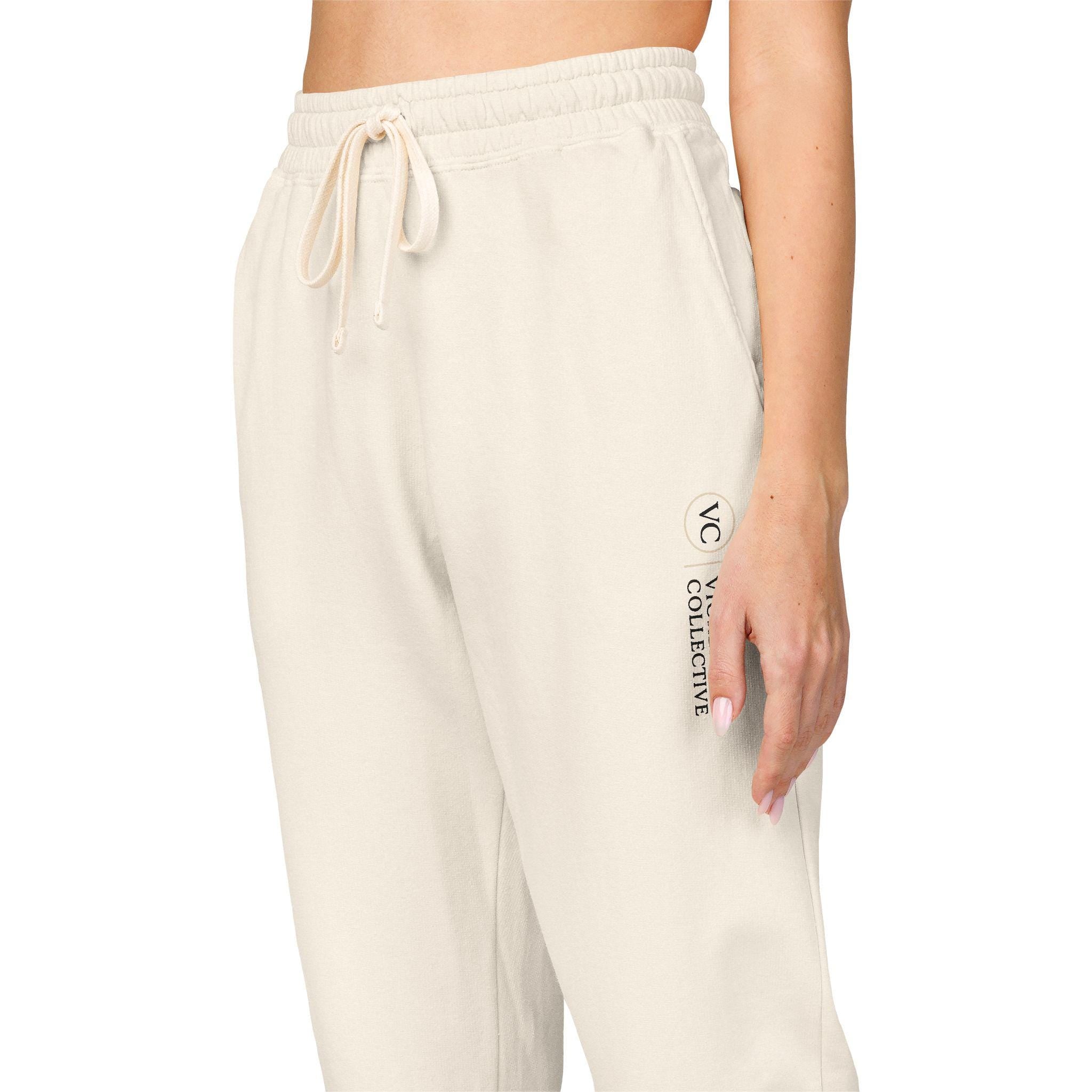 Minimal Script Logo sweatpants | small side chest text